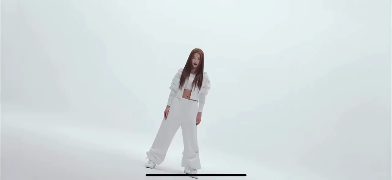 White Suit A2O LITE AI dance video example